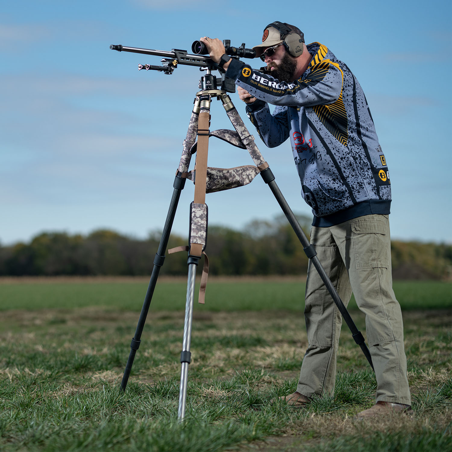 Midas CF40 - Carbon Fiber Tripod (40mm tube), Ball Head (55mm) Soft sided carrying case , Accessories - accessories — view 3